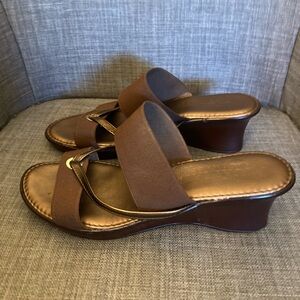 Italian Shoemakers Chocolate Brown Wedge Slip On Sandals Size 7